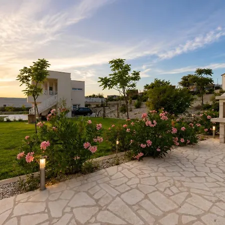 Camelot Villa